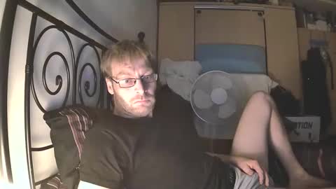 hotbilly_39 online show from October 9, 9:02 pm