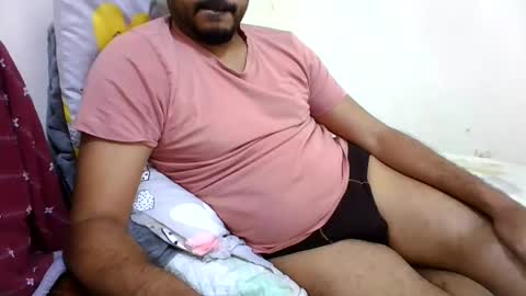 Snapshot of hotboy8677 chatting on February 5, 1:05 pm Hotboy8677 online show from February 5, 1:05 pm