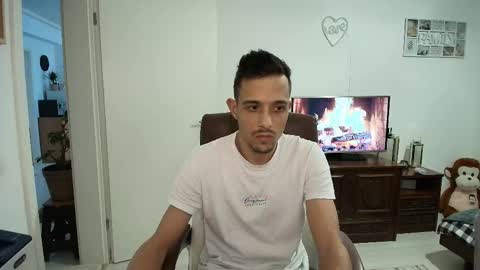 Snapshot of hotboyshorny chatting on February 8, 8:18 am Hotboyshorny online show from February 8, 8:18 am