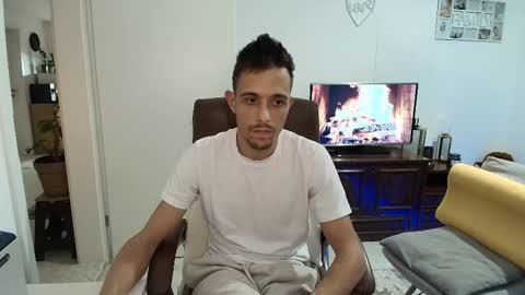 Snapshot of hotboyshorny chatting on February 8, 8:23 pm Hotboyshorny online show from February 8, 8:23 pm