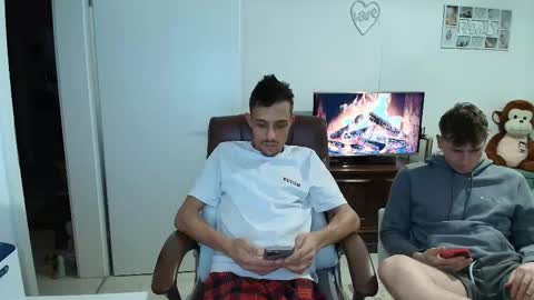 Snapshot of hotboyshorny chatting on February 10, 8:35 pm Hotboyshorny online show from February 10, 8:35 pm