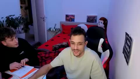 Snapshot of hotboyshorny chatting on February 23, 7:44 pm Hotboyshorny online show from February 23, 7:44 pm