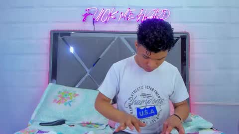 DANIEL AND KEVIN online show from November 16, 6:19 am