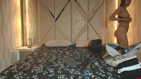 hotcouple_222 online show from February 21, 7:31 am