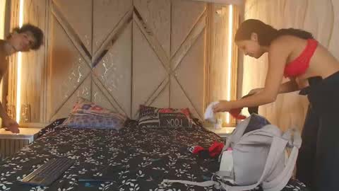 hotcouple_222 online show from May 31, 1:18 pm