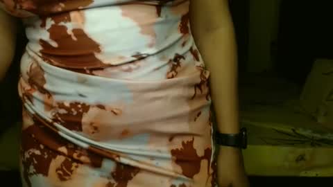 Snapshot of hoteliza6 chatting on October 13, 4:07 pm Eliza i dont show face in any show online show from October 13, 4:07 pm