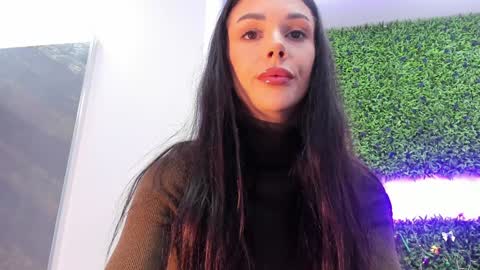 hotfallingdevil online show from January 10, 6:04 am