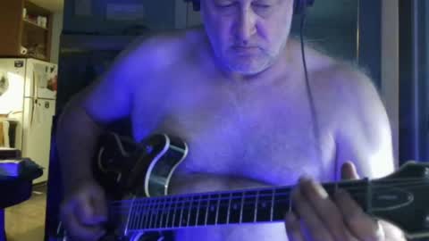 Smoochface online show from May 7, 6:08 am