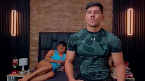 Snapshot of hotfuckers4uu chatting on November 18, 2:32 pm felipe marcello online show from November 18, 2:32 pm