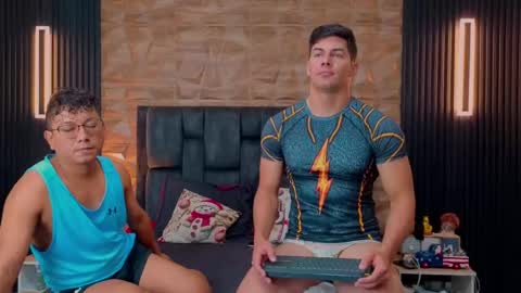 Snapshot of hotfuckers4uu chatting on November 19, 3:23 pm felipe marcello online show from November 19, 3:23 pm