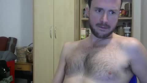 Snapshot of hotgardenersexy chatting on March 20, 7:08 pm Le jardinier sexy online show from March 20, 7:08 pm