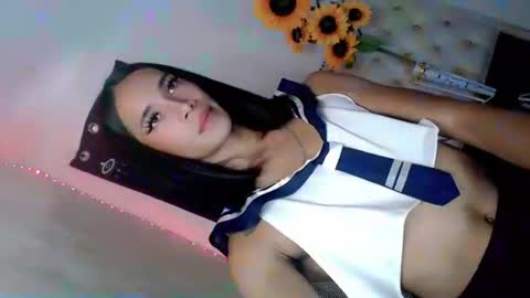 hotgirl_krisxx online show from October 20, 7:20 am
