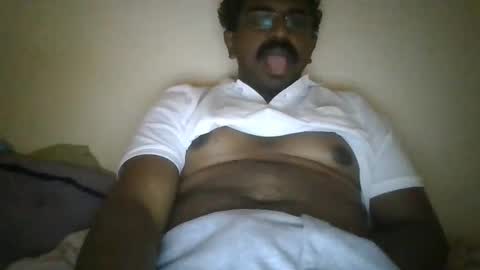 Snapshot of hotgluteus4321 chatting on November 28, 12:41 pm hotgluteus4321 online show from November 28, 12:41 pm