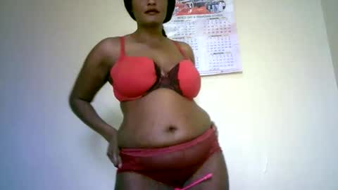 Snapshot of hotgold_311379 chatting on February 19, 4:52 am hotgold_311379 online show from February 19, 4:52 am