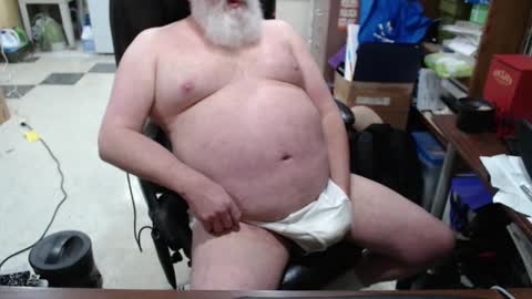 Snapshot of hotgrandpa594u chatting on February 5, 7:18 pm hotgrandpa594u online show from February 5, 7:18 pm