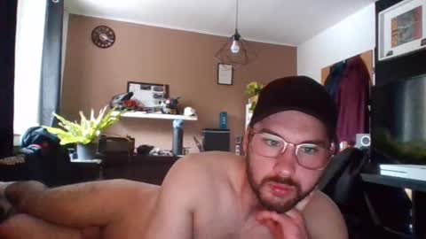 Snapshot of hotguitarplayernaked chatting on October 10, 2:05 pm hotguitarplayernaked online show from October 10, 2:05 pm