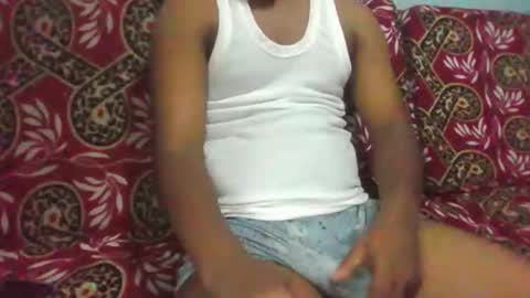 hotguyy001 online show from March 14, 2:39 am