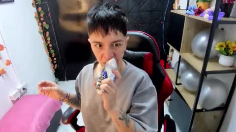 hannah online show from March 21, 2:49 am