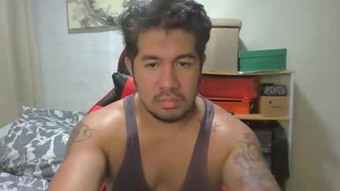 Snapshot of hothunkybear23 chatting on December 19, 5:40 am Khel online show from December 19, 5:40 am