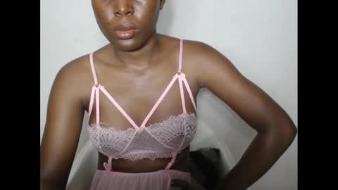 hotjessie0 online show from February 4, 4:05 am