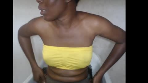 hotjessie0 online show from November 17, 7:25 am