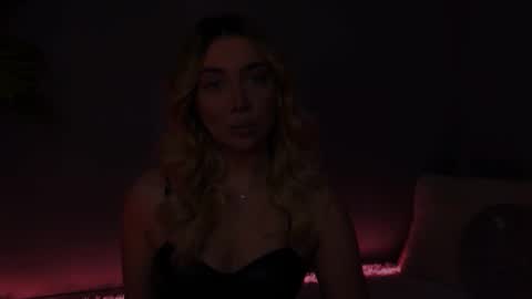 Snapshot of hotjessxx chatting on January 19, 8:29 am Maria online show from January 19, 8:29 am