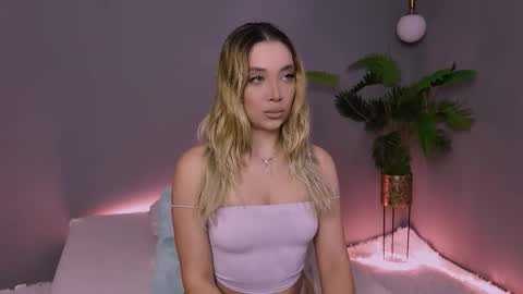 Snapshot of hotjessxx chatting on March 26, 2:28 am Maria online show from March 26, 2:28 am