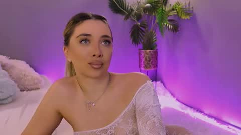 Snapshot of hotjessxx chatting on March 30, 5:19 am Maria online show from March 30, 5:19 am