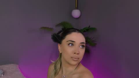 Snapshot of hotjessxx chatting on April 1, 6:36 am Maria online show from April 1, 6:36 am