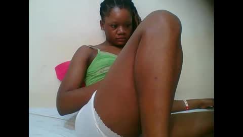 LOYCE online show from November 12, 9:58 pm