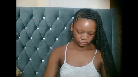 LOYCE online show from March 24, 10:37 pm