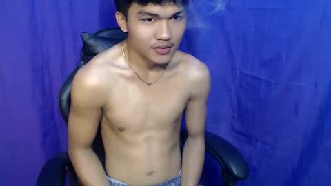 hotking_cummer online show from January 12, 4:39 am