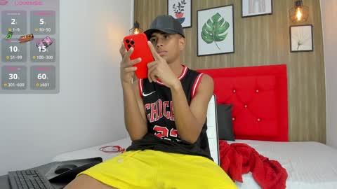 Hotkoljei online show from December 5, 3:26 am