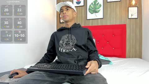 Hotkoljei online show from December 17, 3:17 am