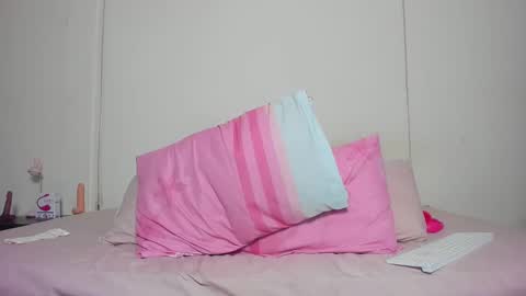 Snapshot of hotkrystel chatting on December 12, 1:39 pm Krystel online show from December 12, 1:39 pm