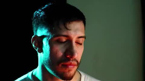 Hotlatinking online show from October 15, 10:54 pm