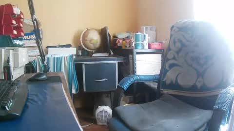 Snapshot of hotleopold chatting on May 5, 12:13 pm hotleopold online show from May 5, 12:13 pm