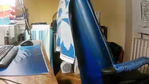 Snapshot of hotleopold chatting on May 14, 9:32 pm hotleopold online show from May 14, 9:32 pm