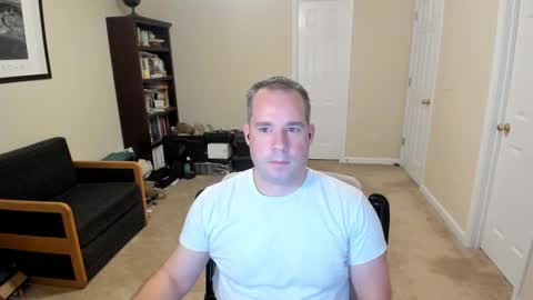 hotmale4u692000 online show from December 19, 5:51 am