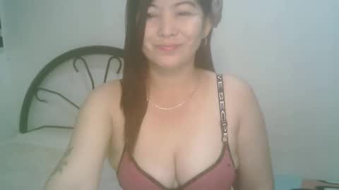 Snapshot of hotmamajen4u chatting on October 1, 12:05 am hotmamajen4u online show from October 1, 12:05 am