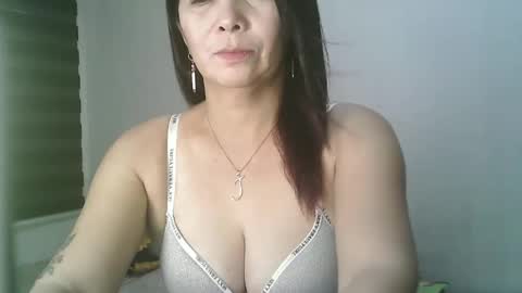 hotmamajen4u online show from May 4, 11:12 pm
