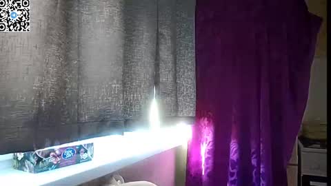 Snapshot of hotmamaqueen234 chatting on June 23, 11:52 am hotmamaqueen234 online show from June 23, 11:52 am