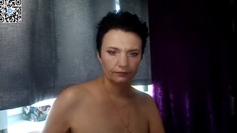 Snapshot of hotmamaqueen234 chatting on June 24, 12:04 pm hotmamaqueen234 online show from June 24, 12:04 pm