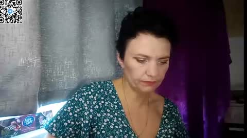 Snapshot of hotmamaqueen234 chatting on June 25, 11:48 am hotmamaqueen234 online show from June 25, 11:48 am