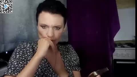 Snapshot of hotmamaqueen234 chatting on June 25, 11:53 pm hotmamaqueen234 online show from June 25, 11:53 pm