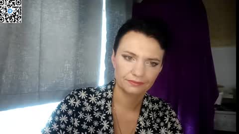 Snapshot of hotmamaqueen234 chatting on June 27, 7:46 am hotmamaqueen234 online show from June 27, 7:46 am
