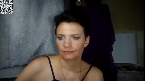 Snapshot of hotmamaqueen234 chatting on July 2, 10:38 pm hotmamaqueen234 online show from July 2, 10:38 pm