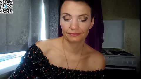 Snapshot of hotmamaqueen234 chatting on July 3, 12:00 pm hotmamaqueen234 online show from July 3, 12:00 pm