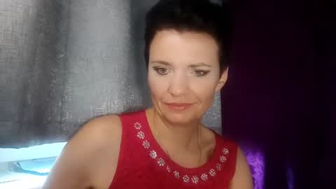Snapshot of hotmamaqueen234 chatting on July 24, 7:17 am hotmamaqueen234 online show from July 24, 7:17 am