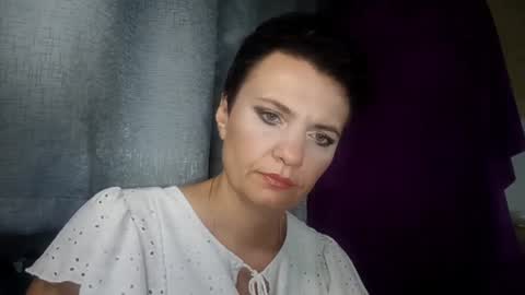 Snapshot of hotmamaqueen234 chatting on July 24, 7:34 pm hotmamaqueen234 online show from July 24, 7:34 pm